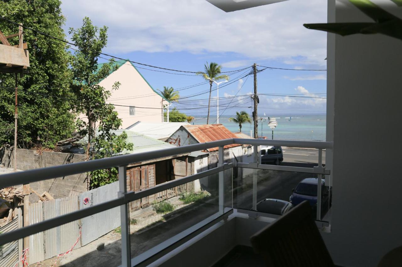 Ferienwohnung Dlo Doubout Les Pieds Dans L'Eau Sainte-Anne  Exterior foto